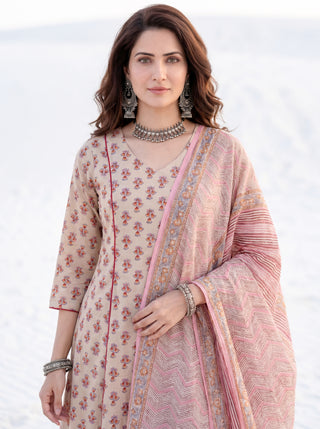 Aina Abha Set Of Kali Kurta Pants & Dupatta