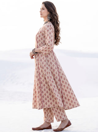 Aina Abha Kali Kurta