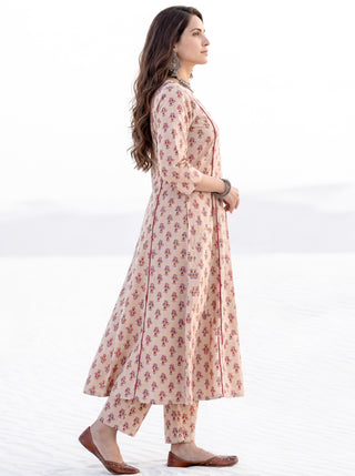 Aina Abha Kali Kurta