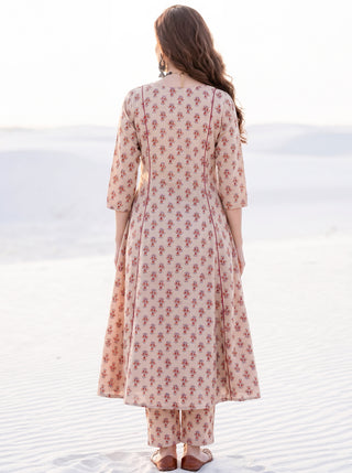 Aina Abha Kali Kurta