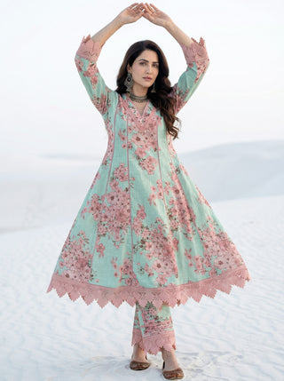 Aina Jiya Set Of Kali Kurta Pants Dupatta