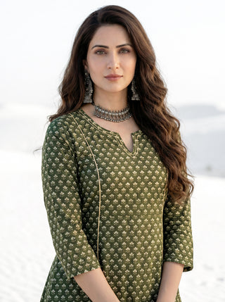 Aina Aakriti Kali Kurta