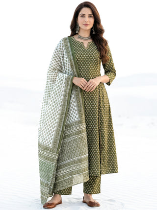Aina Aakriti Set Of Kali Kurta Pants & Dupatta