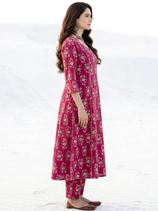 Aina Gulnaz Set Of Kali Kurta Pants & Dupatta
