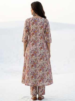 Aina Eliza Kali Kurta
