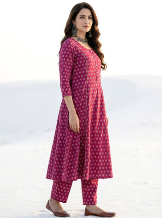 Aina Isra Kali Kurta