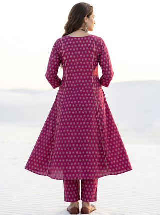 Aina Isra Kali Kurta