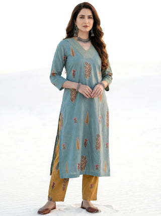 Roz Seema Set Of Cotton Linen Kurta Pants Dupatta