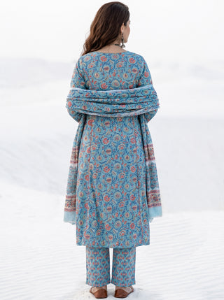 Aina Saima Set Of Kali Kurta Pants Dupatta