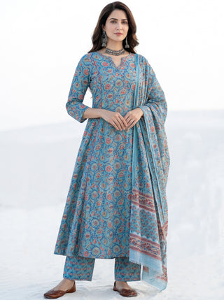 Aina Saima Set Of Kali Kurta Pants Dupatta