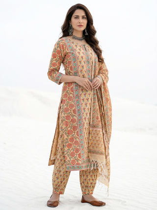 Aina Faghir Set Of Kurta Pants Kota Dupatta