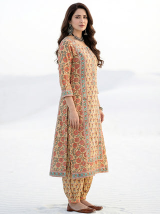 Aina Faghir Set Of Kurta Pants Kota Dupatta