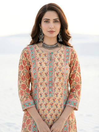 Aina Faghir Set Of Kurta Pants Kota Dupatta