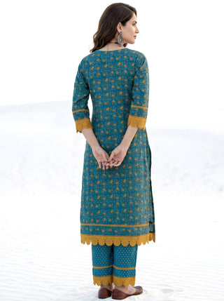 Aina Nazia Straight Kurta