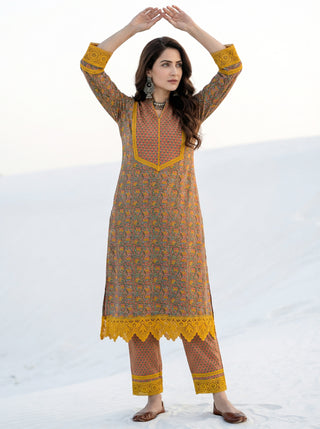 Aina Aizya Straight Kurta