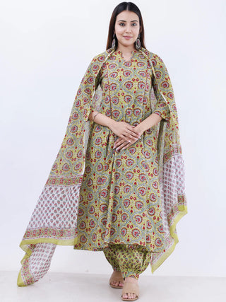 Roz Mahi Set Of Kali Kurta Pants Dupatta