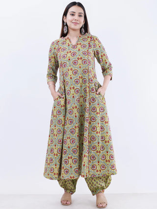 Roz Mahi Set Of Kali Kurta Pants Dupatta