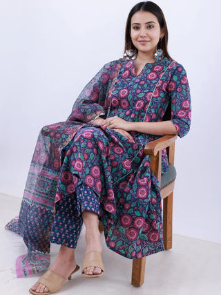 Roz Fanaa Set Of Kali Kurta Pants Kota Doria Dupatta