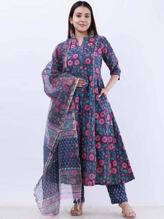 Roz Fanaa Set Of Kali Kurta Pants Kota Doria Dupatta