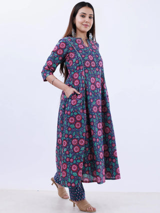 Roz Fanaa Set Of Kali Kurta Pants Kota Doria Dupatta