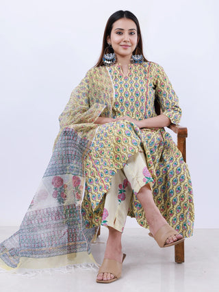 Roz Ruh Set Of Kali Kurta Pants Kota Doria Dupatta