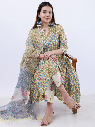 Roz Ruh Set Of Kali Kurta Pants Kota Doria Dupatta