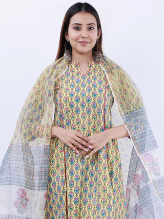 Roz Ruh Set Of Kali Kurta Pants Kota Doria Dupatta