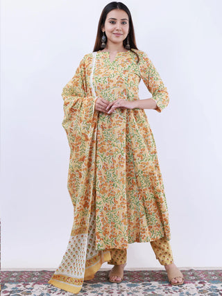 Roz Aramya Set Of Kali Kurta Pants Dupatta