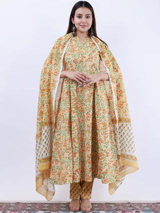 Roz Aramya Set Of Kali Kurta Pants Dupatta