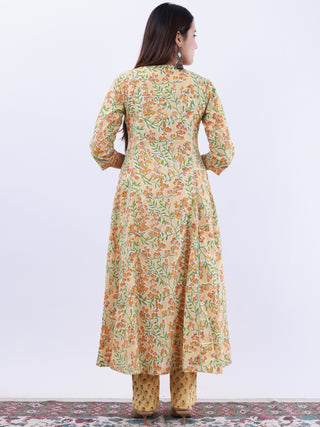 Roz Aramya Kali Kurta