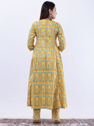 Roz Nutan Set Of Kali Kurta Pants Kota Doria Dupatta
