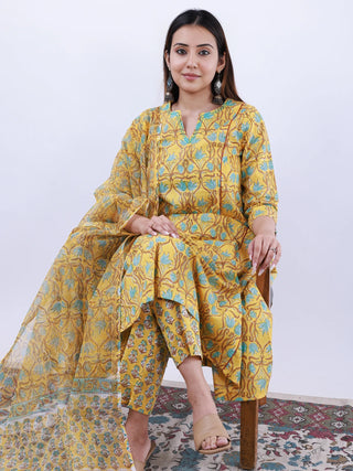Roz Nutan Set Of Kali Kurta Pants Kota Doria Dupatta