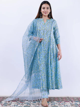 Roz Jashn Set Of Kali Kurta Pants Kota Doria Dupatta