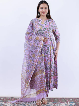 Roz Deepa Set Of Kali Kurta Pants Dupatta