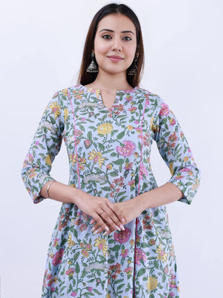 Roz Aditi Set Of Kali Kurta Pants Dupatta