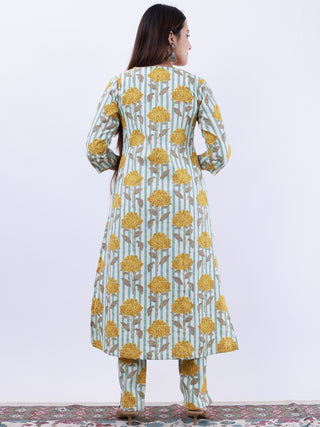 Roz Anisha Set Of Kurta Pants Kota Doria Dupatta