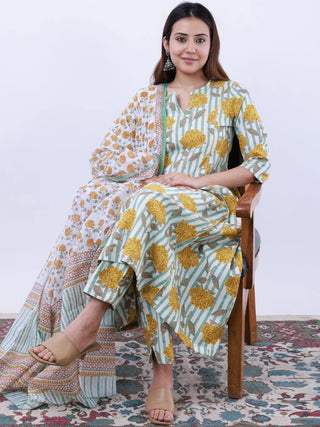 Roz Samaira Set Of Kali Kurta Pants Kota Doria Dupatta