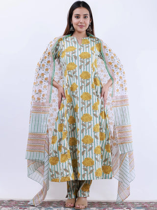 Roz Samaira Set Of Kali Kurta Pants Kota Doria Dupatta