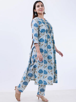 Roz Maira Set Of Kurta Pants Kota Doria Dupatta