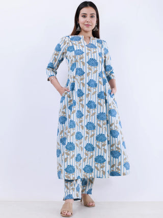 Roz Nidra Set Of Kali Kurta Pants Kota Doria Dupatta