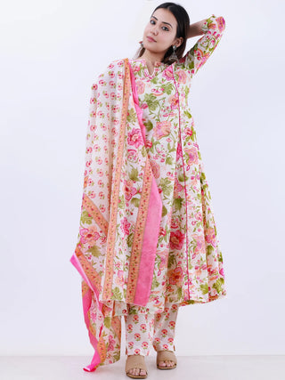 Roz Diva Set Of Kali Kurta Pants Dupatta