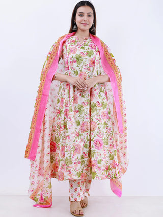 Roz Diva Set Of Kali Kurta Pants Dupatta