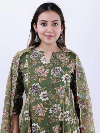 Roz Neh Set Of Kali Kurta Pants Kota Doria Dupatta