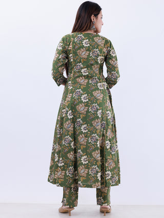 Roz Neh Set Of Kali Kurta Pants Kota Doria Dupatta