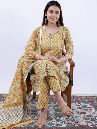 Roz Albeli Set Of Kurta Pants Dupatta