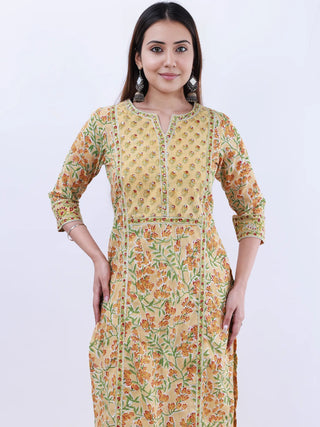 Roz Albeli Set Of Kurta Pants Dupatta