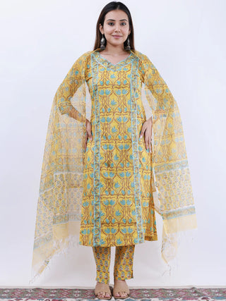 Roz Aastha Set Of Kurta Pants Kota Doria Dupatta