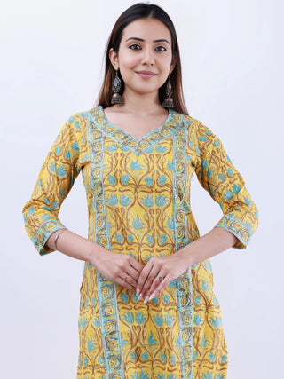 Roz Aastha Straight Kurta