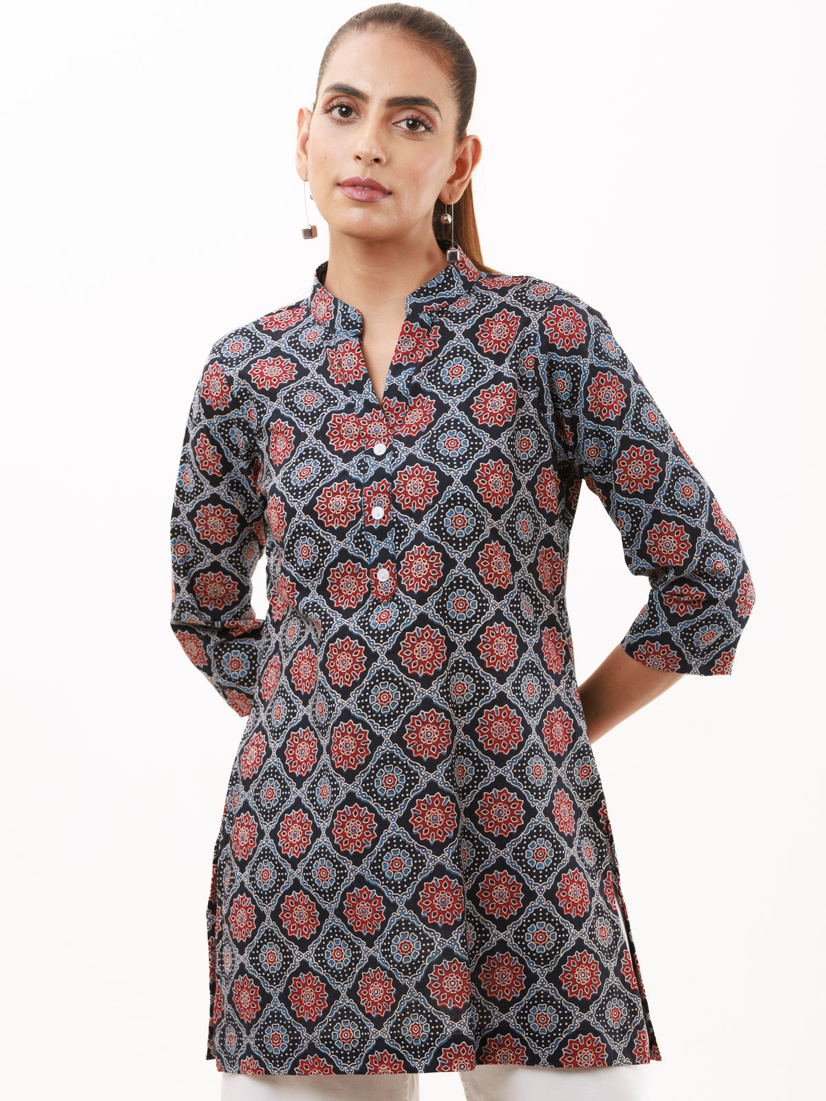 Bahaar Aina Top