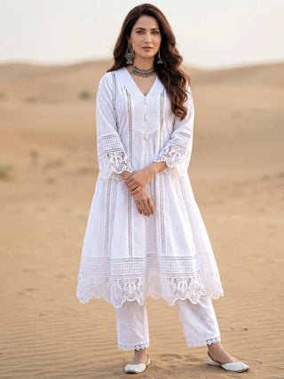 Safed Heena Set Of Anarkali Kurta Pants Dupatta